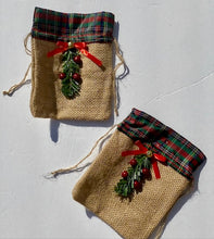 Load image into Gallery viewer, Christmas Holiday Burlap Treat Bags